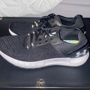 women’s size 10 under armour shoe